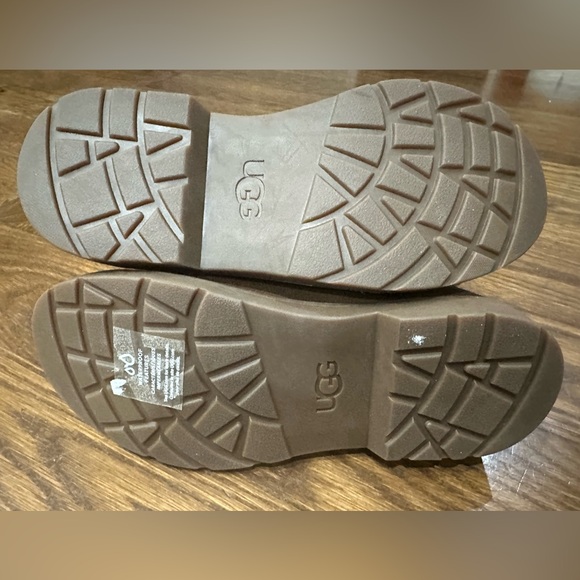 Ugg Kids' Robley Waterproof Boot - Picture 8 of 9